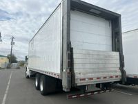 2018 Freightliner M2 106
