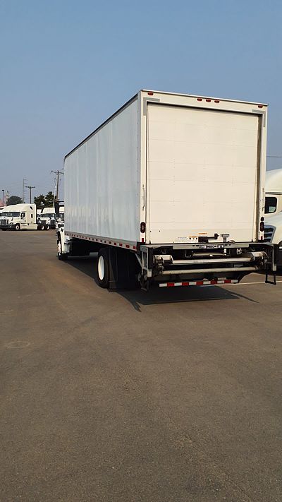 2018 Freightliner M2 106