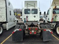 2016 Freightliner CASCADIA 113