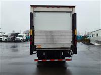 2017 Freightliner M2 106