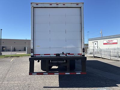 2017 Freightliner M2 106