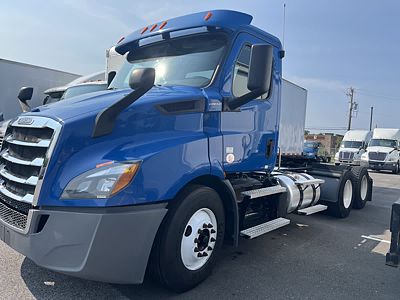 2020 Freightliner NEW CASCADIA 116