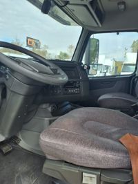 2020 Volvo VNL64T-760