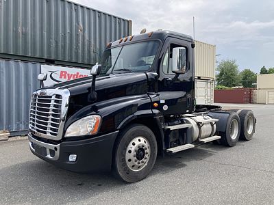2020 Freightliner CASCADIA 125