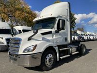 2019 Freightliner NEW CASCADIA 126