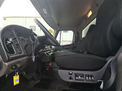 2020 Freightliner M2 106