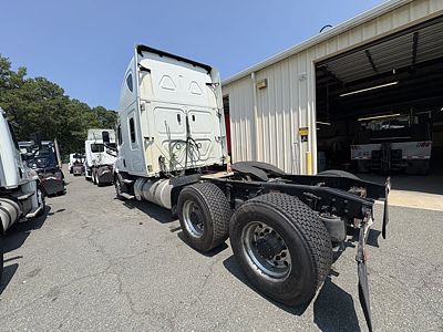 2021 Freightliner NEW CASCADIA 116