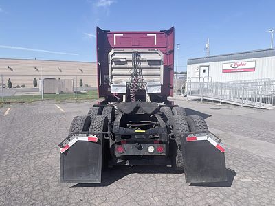 2021 Volvo VNL64T-740