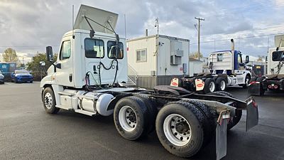 2019 Freightliner CASCADIA 125