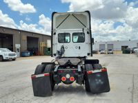 2019 Freightliner CASCADIA 113