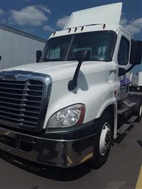 2018 Freightliner CASCADIA 125