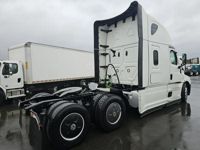 2022 Freightliner NEW CASCADIA PX12664