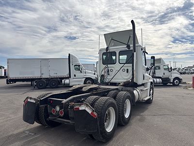 2020 Freightliner CASCADIA 125