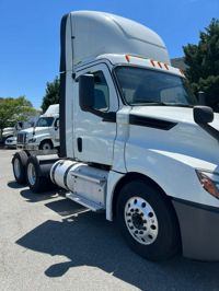 2019 Freightliner NEW CASCADIA PX12664