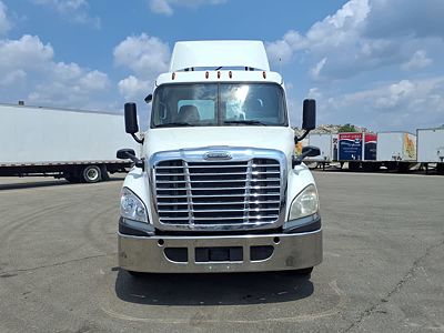 2018 Freightliner CASCADIA 125