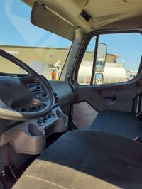 2018 Freightliner M2 106