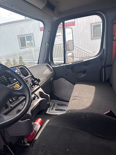 2019 Freightliner M2 106