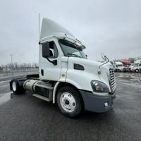 2016 Freightliner CASCADIA 113