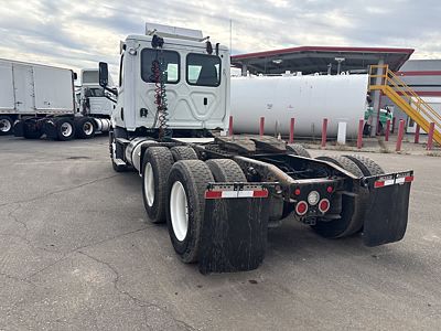 2019 Freightliner NEW CASCADIA 116