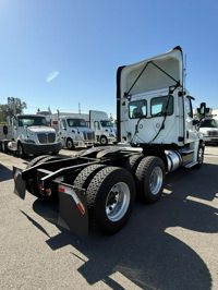 2018 Freightliner CASCADIA 125
