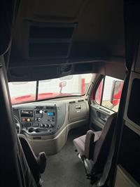 2019 Freightliner CASCADIA 125