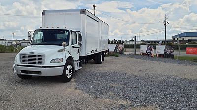 2018 Freightliner M2 106