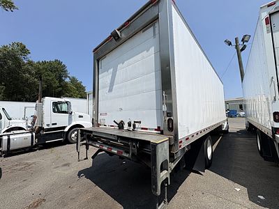 2018 Freightliner M2 106