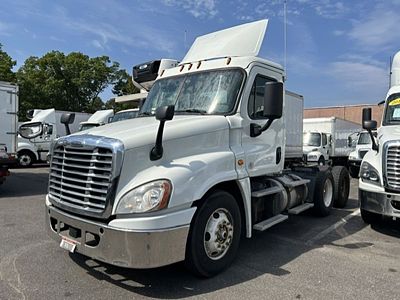 2019 Freightliner CASCADIA 125