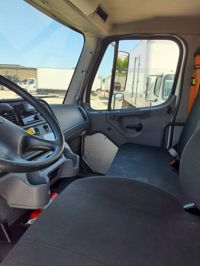 2018 Freightliner M2 106