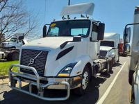 2019 Volvo VNL64T-300