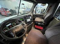 2017 Freightliner CASCADIA 125