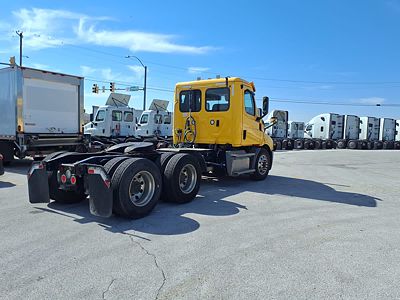 2020 Freightliner NEW CASCADIA 116