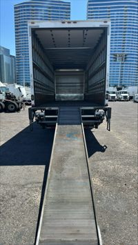 2018 Freightliner M2 106