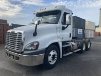 2018 Freightliner CASCADIA 125