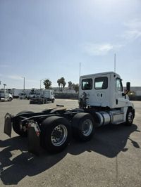 2019 Freightliner CASCADIA 125