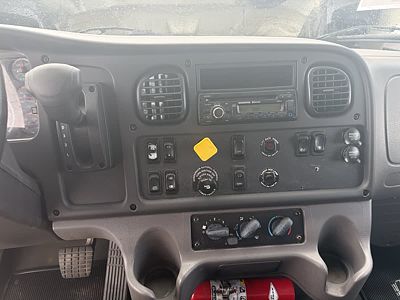 2017 Freightliner M2 106