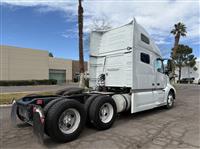 2019 Volvo VNL64T-760