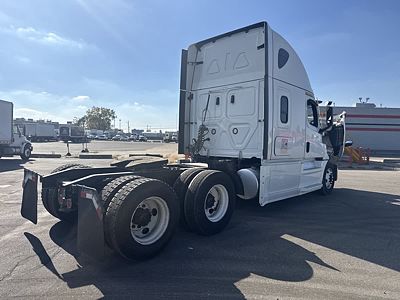 2022 Freightliner NEW CASCADIA PX12664