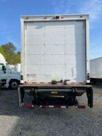 2018 Freightliner M2 106