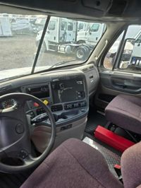 2017 Freightliner CASCADIA 125