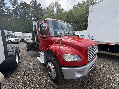 2019 Freightliner M2 106