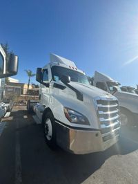 2020 Freightliner NEW CASCADIA 116