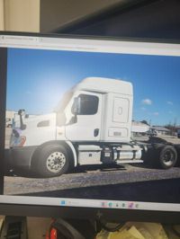 2020 Freightliner CASCADIA 113" DAYCAB