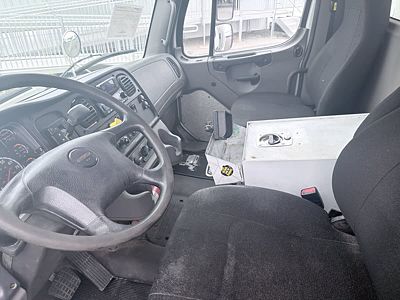 2019 Freightliner M2 106