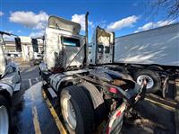 2016 Volvo VNL42T