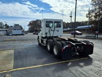 2018 Freightliner CASCADIA 125