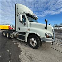 2018 Freightliner CASCADIA 125