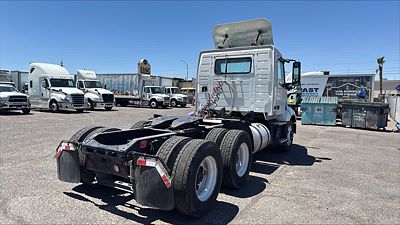 2019 Volvo VNL64T-300