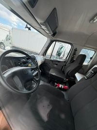 2015 Freightliner M2 106