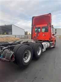 2018 Freightliner CASCADIA 125